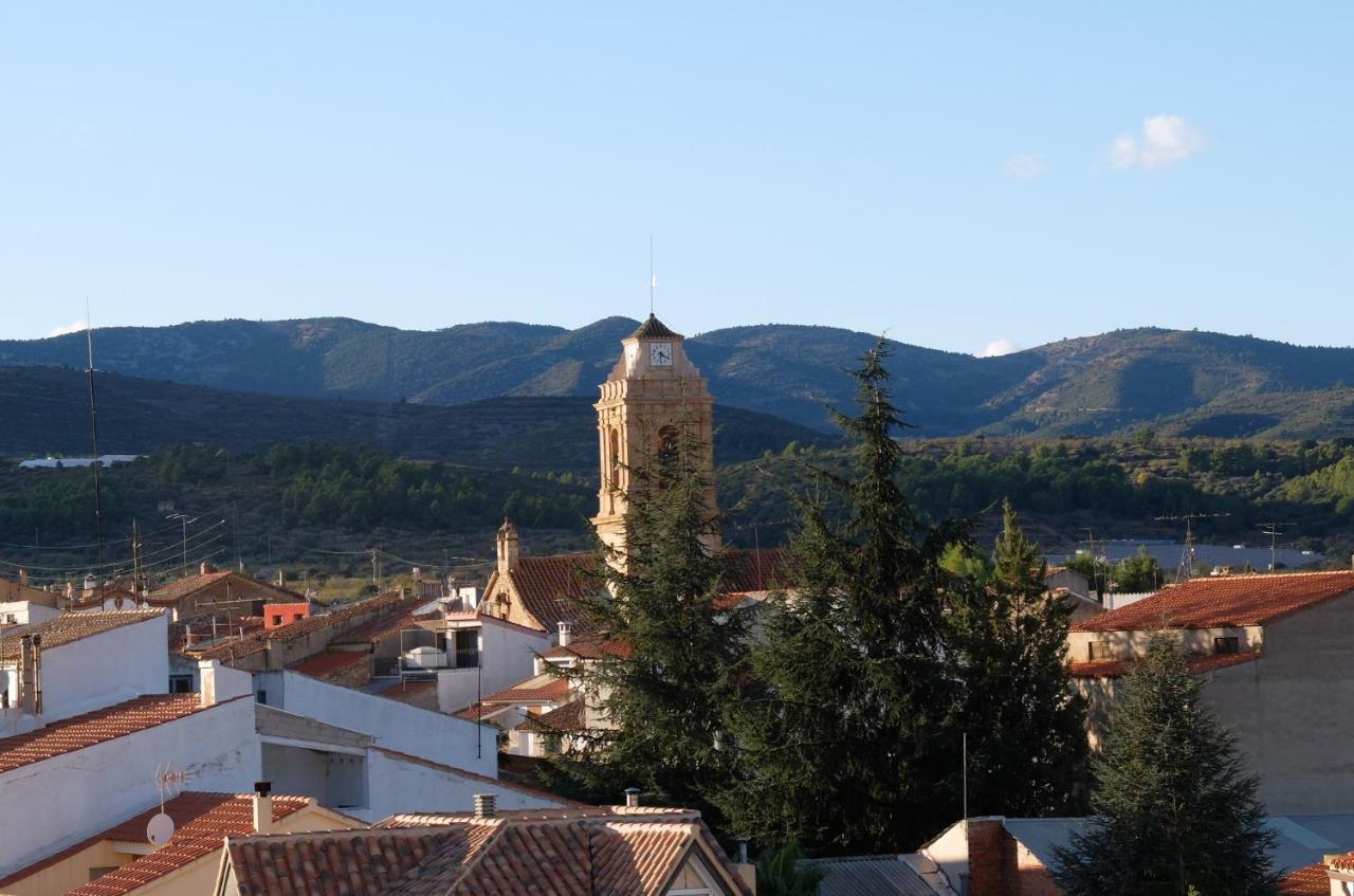Gegant De Pedra Apartaments Adzaneta المظهر الخارجي الصورة