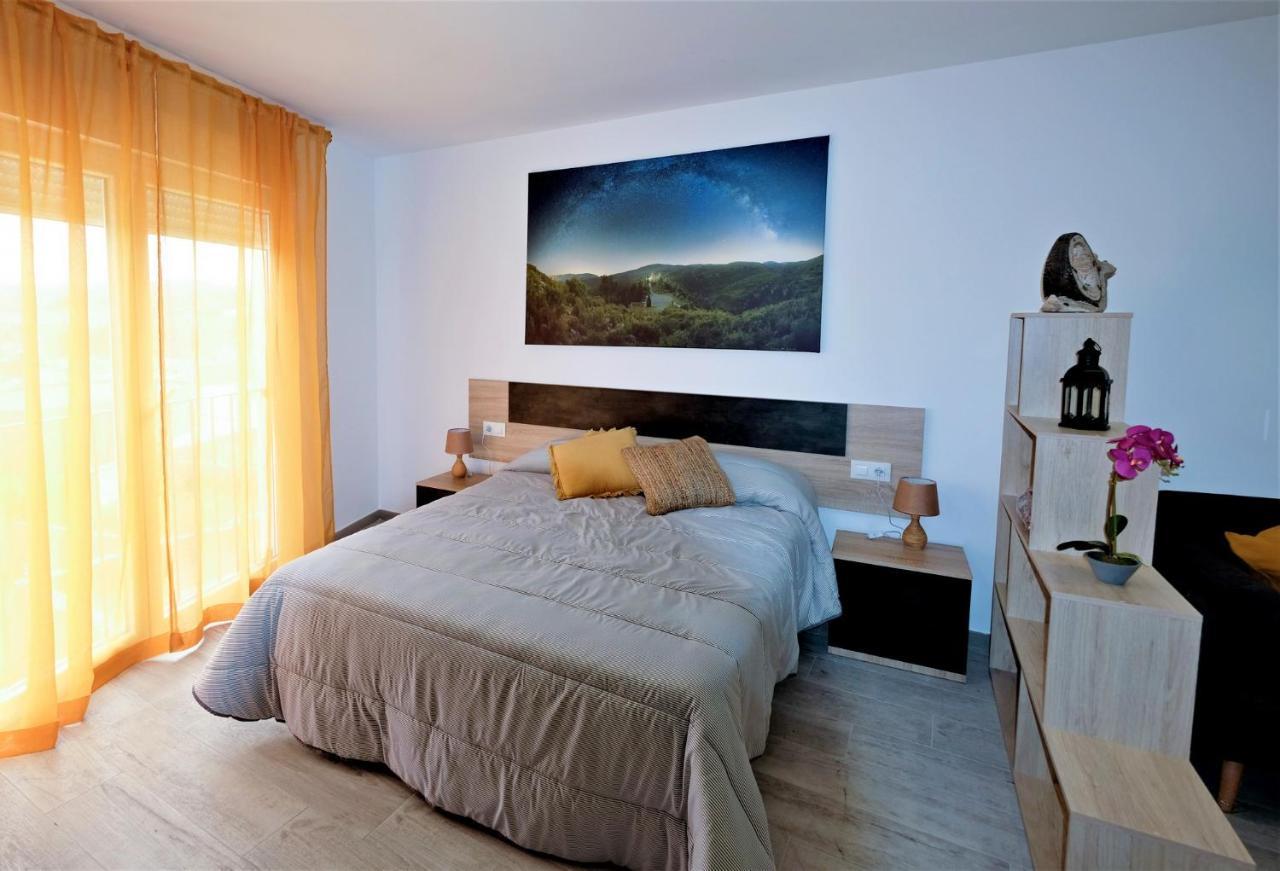 Gegant De Pedra Apartaments Adzaneta المظهر الخارجي الصورة