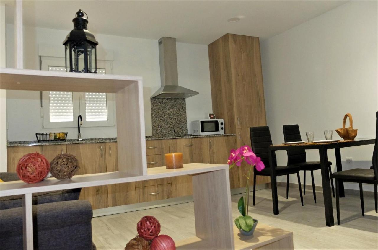 Gegant De Pedra Apartaments Adzaneta المظهر الخارجي الصورة