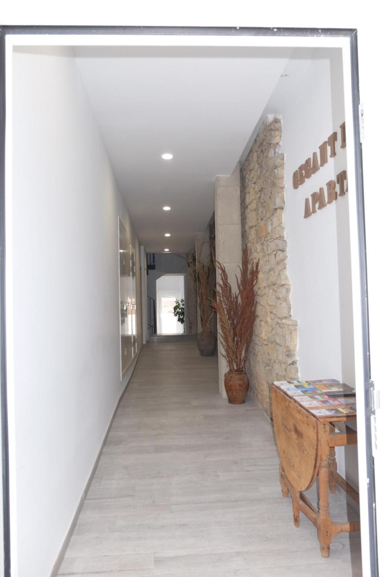 Gegant De Pedra Apartaments Adzaneta المظهر الخارجي الصورة