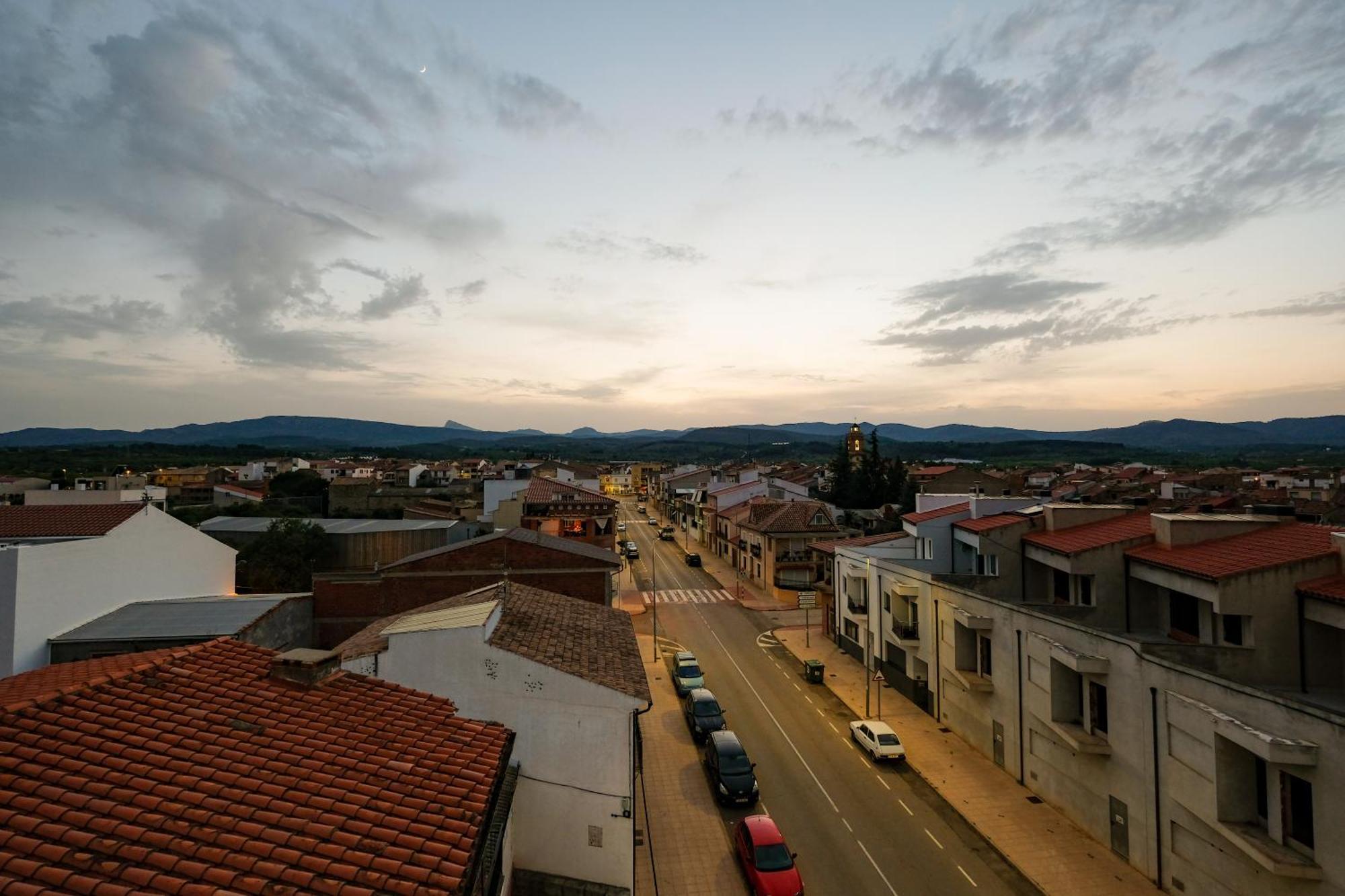 Gegant De Pedra Apartaments Adzaneta المظهر الخارجي الصورة