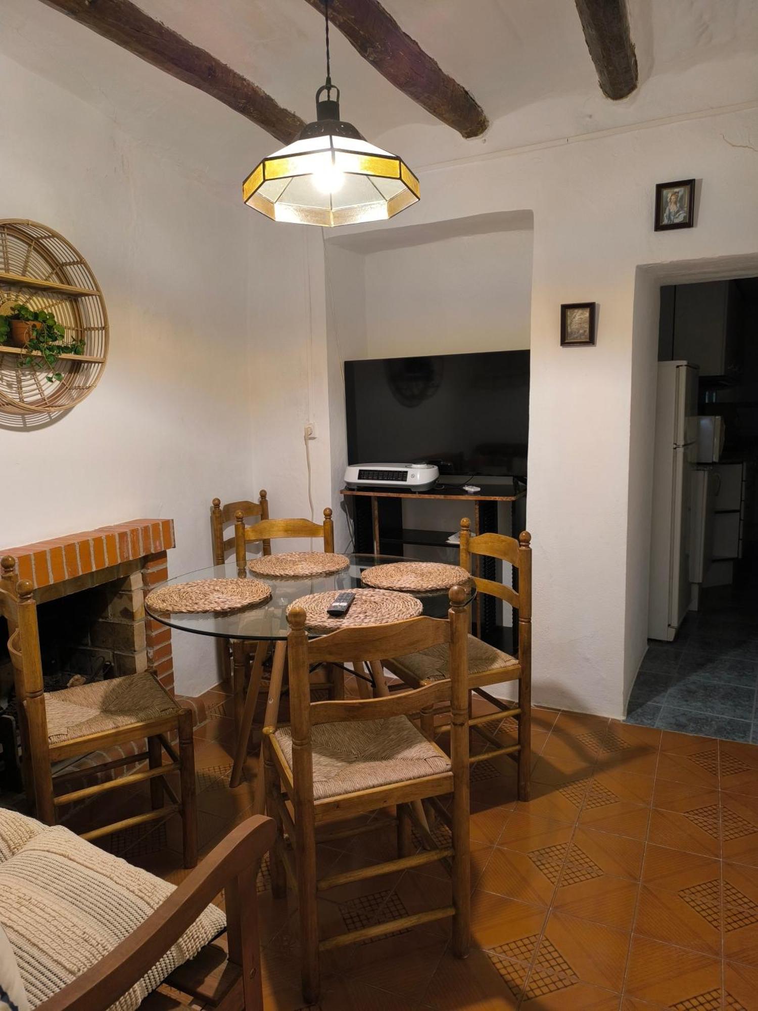 Gegant De Pedra Apartaments Adzaneta المظهر الخارجي الصورة