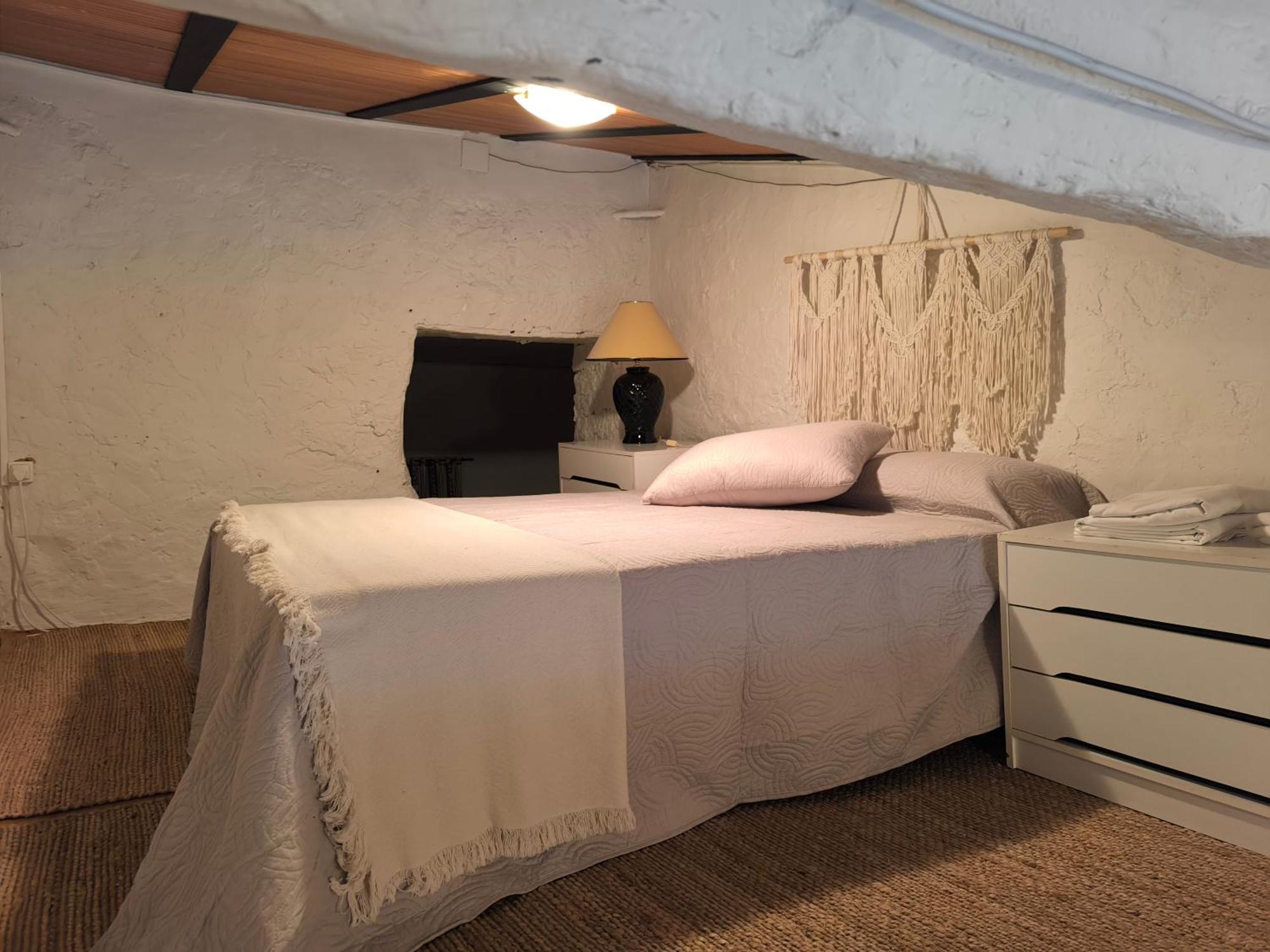 Gegant De Pedra Apartaments Adzaneta المظهر الخارجي الصورة
