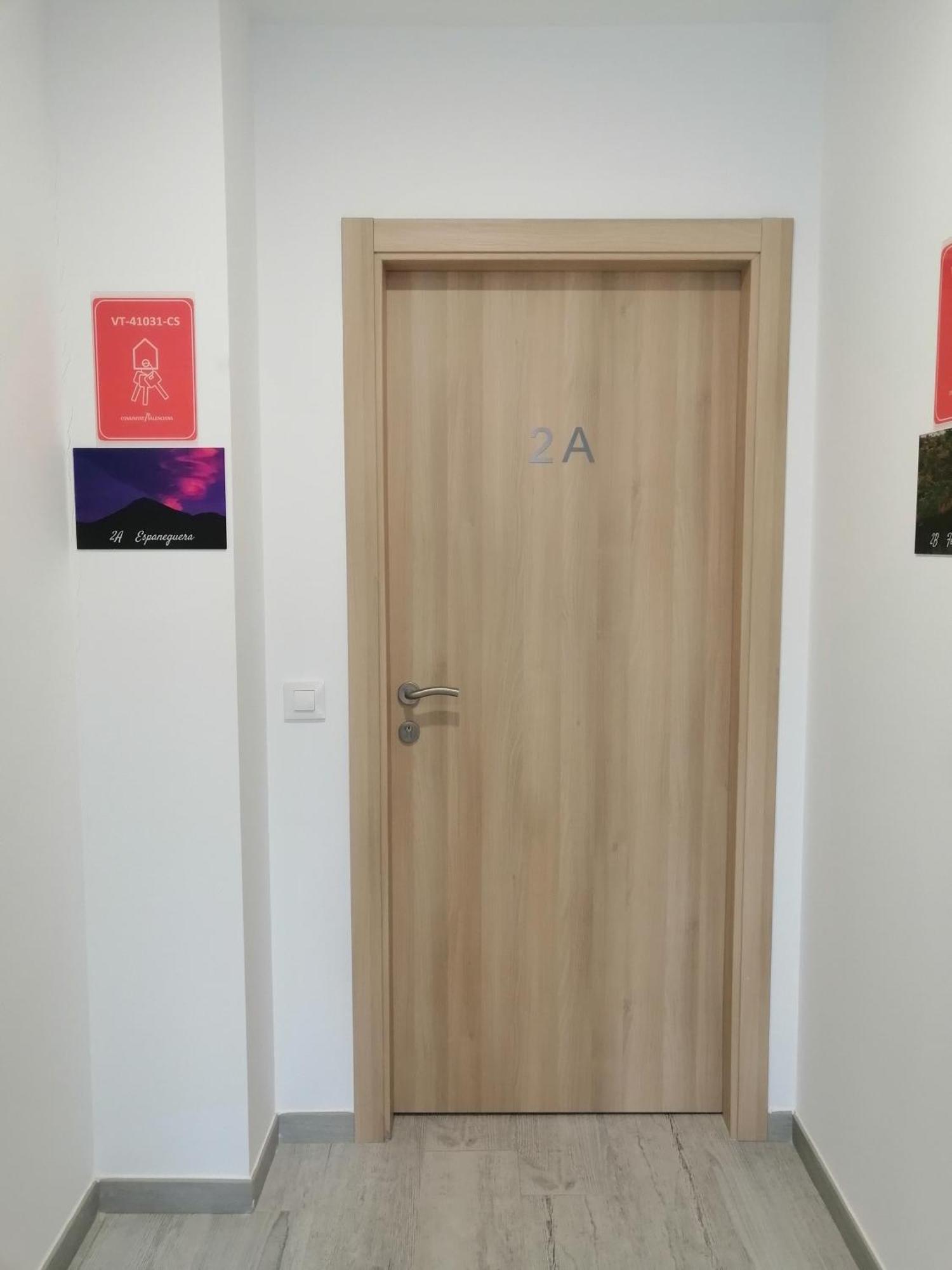 Gegant De Pedra Apartaments Adzaneta المظهر الخارجي الصورة
